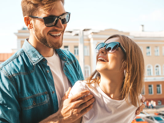 Presentes criativos e úteis: por que óculos são tendência entre casais