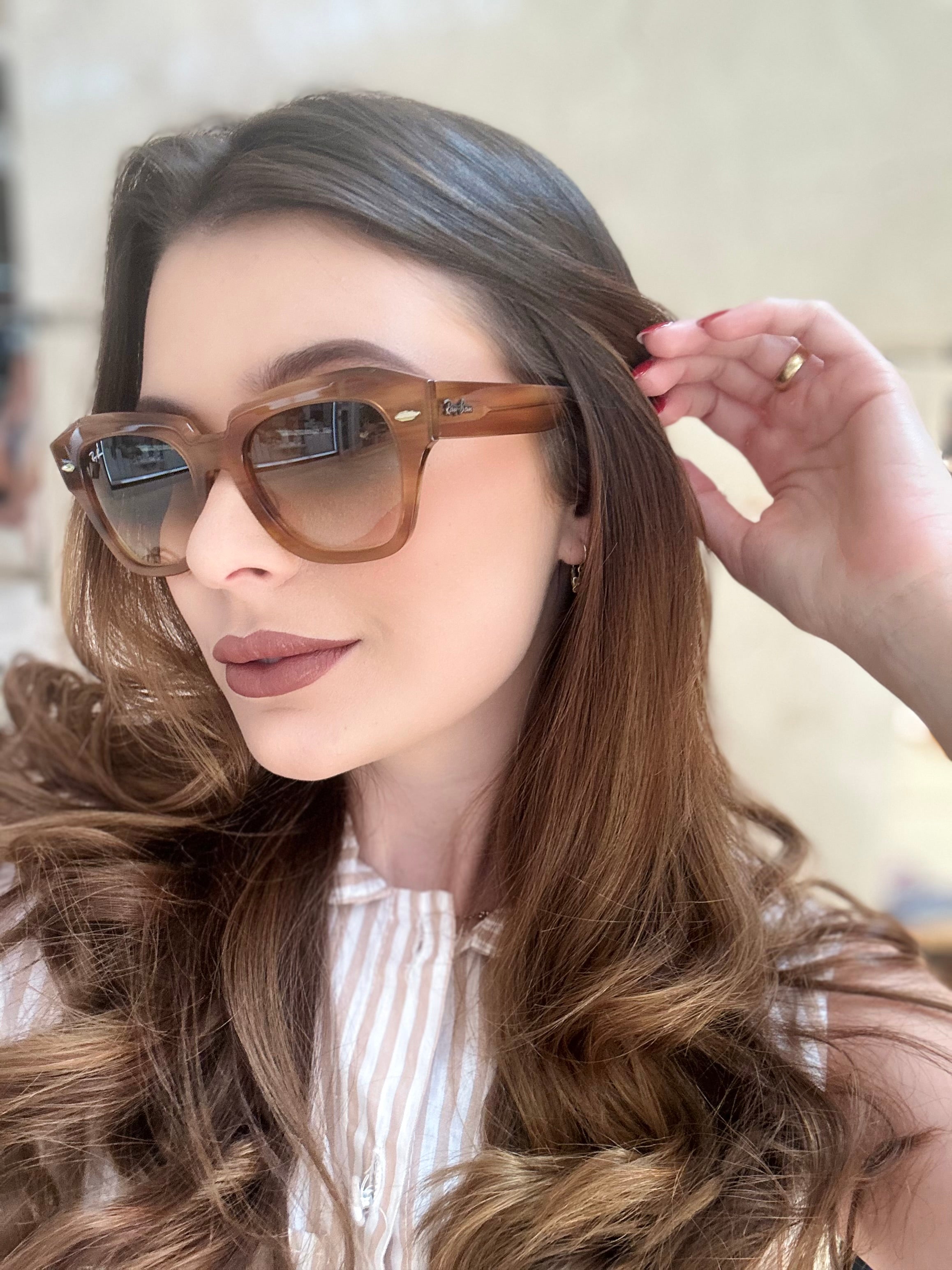 Óculos de Sol Quadrado Feminino RAY BAN RB 2186 1403/52 – Óticas